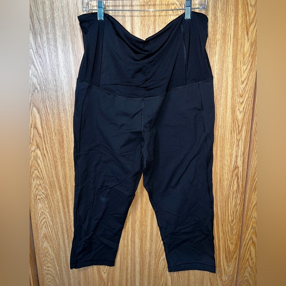Isabel Maternity by Ingrid & Isabel Pants - (4) black maternity cropped leggings size XXL